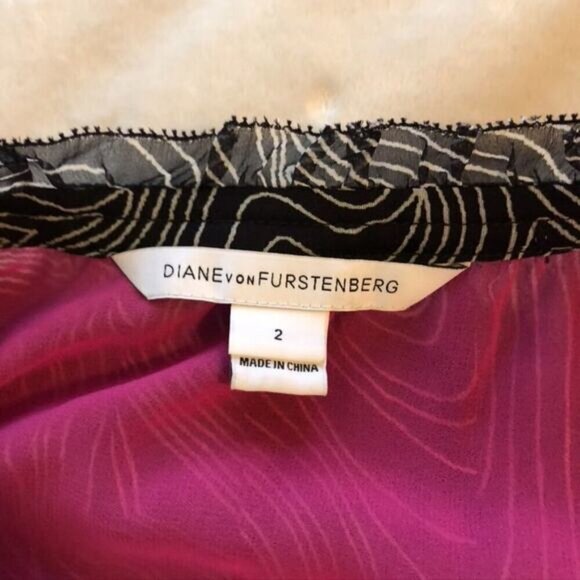 Diane‎ Von Furstenberg Leysa Pink Silk Blouse - Size 2 - Picture 6 of 11
